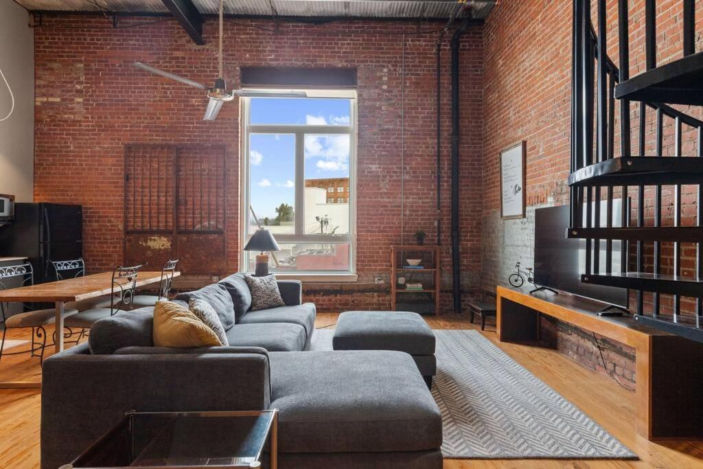 Cajun Stays-Buchanan Loft #4 Lafayette Exterior photo
