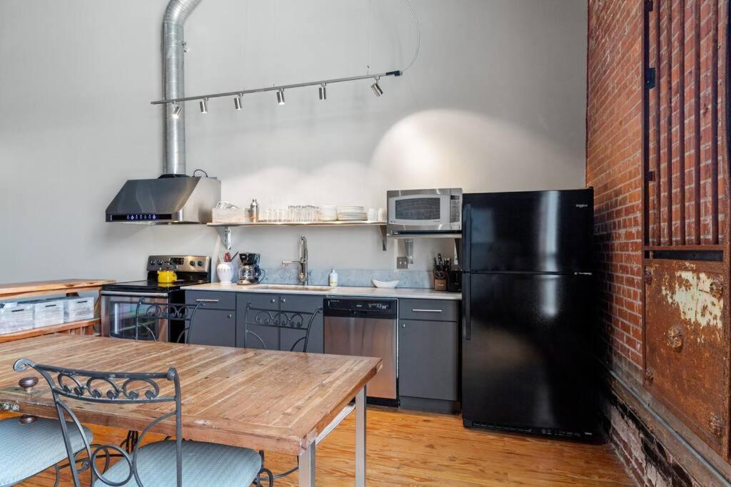 Cajun Stays-Buchanan Loft #4 Lafayette Exterior photo