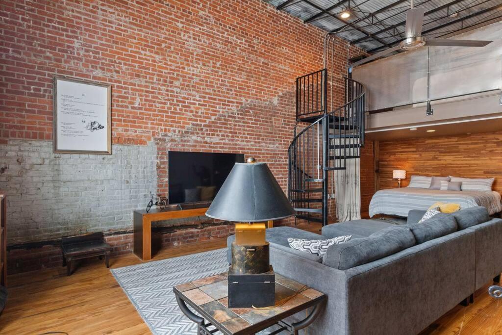 Cajun Stays-Buchanan Loft #4 Lafayette Exterior photo